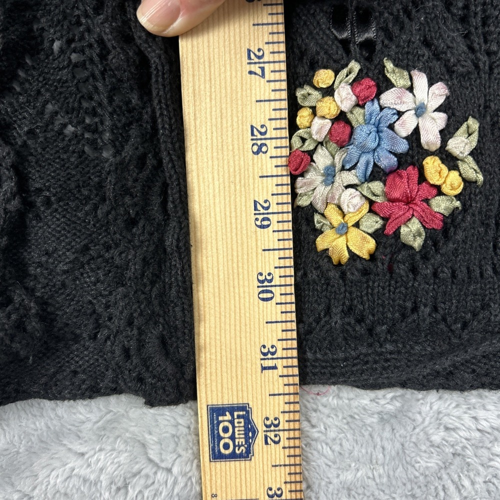Vintage Susan Bristol  Sweater Vest Black Appliquéd Ribbon Floral Open Knit READ - Picture 5 of 8